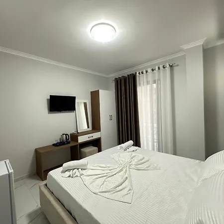 Liel Hotel 3*