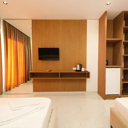 Liel Hotel 3*